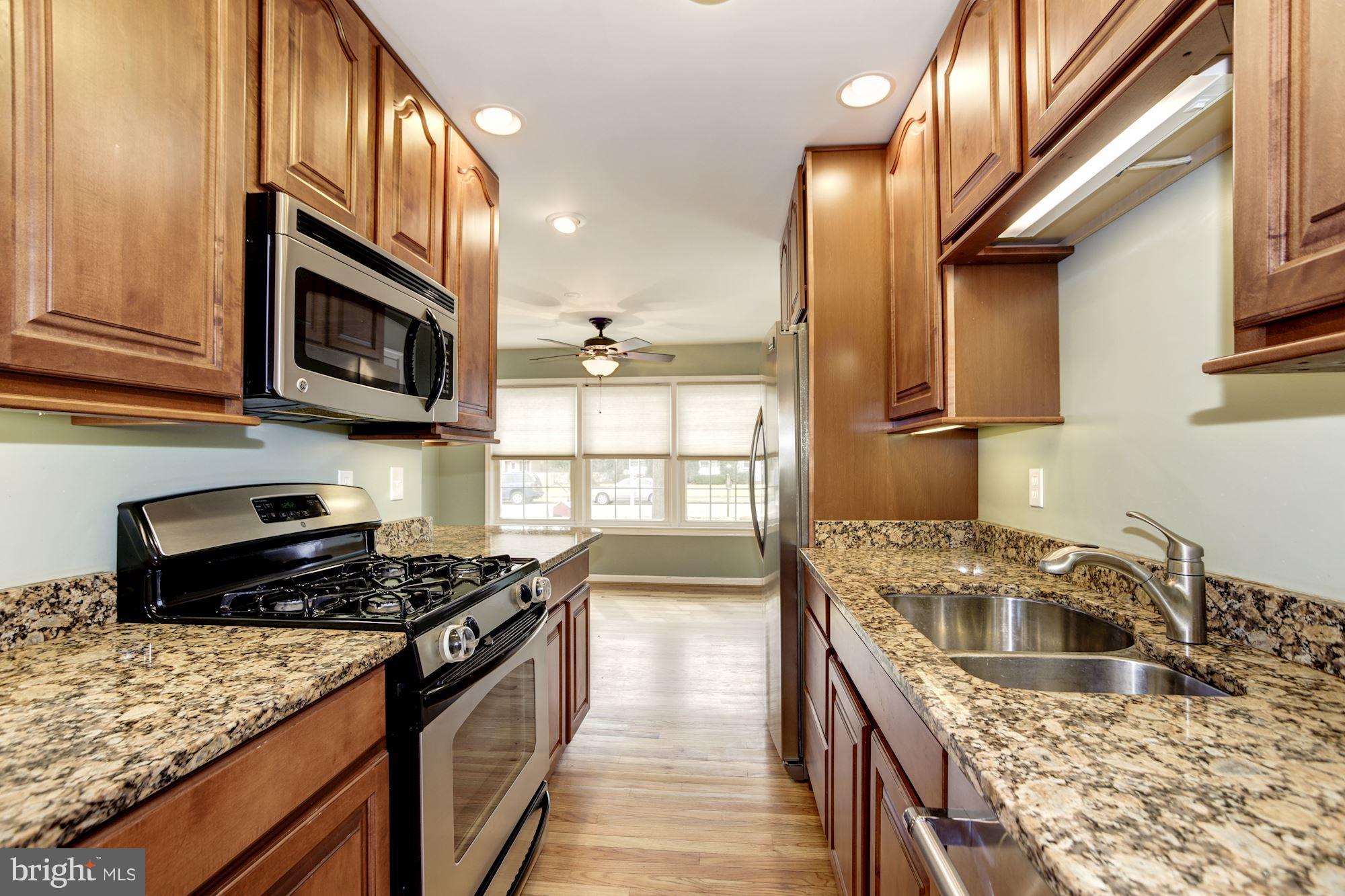 5502 Ashfield Road Alexandria, VA 22315 - Photo 5 of 27 Kitchen