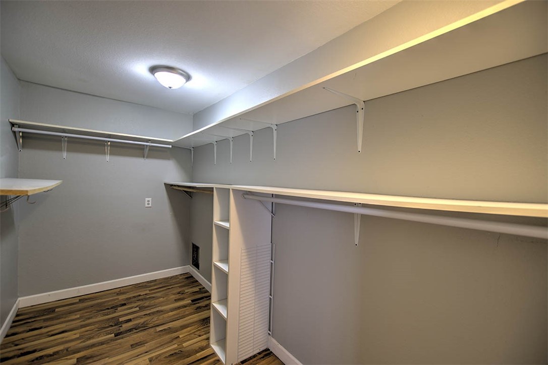 4402 East Rosewood Drive Decatur, IL 62521 - Photo 14 of 23 a view of closet
