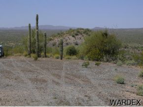 17 17 Mile Road Yucca, AZ 86438 - Photo 1 of 5 Primary Photo