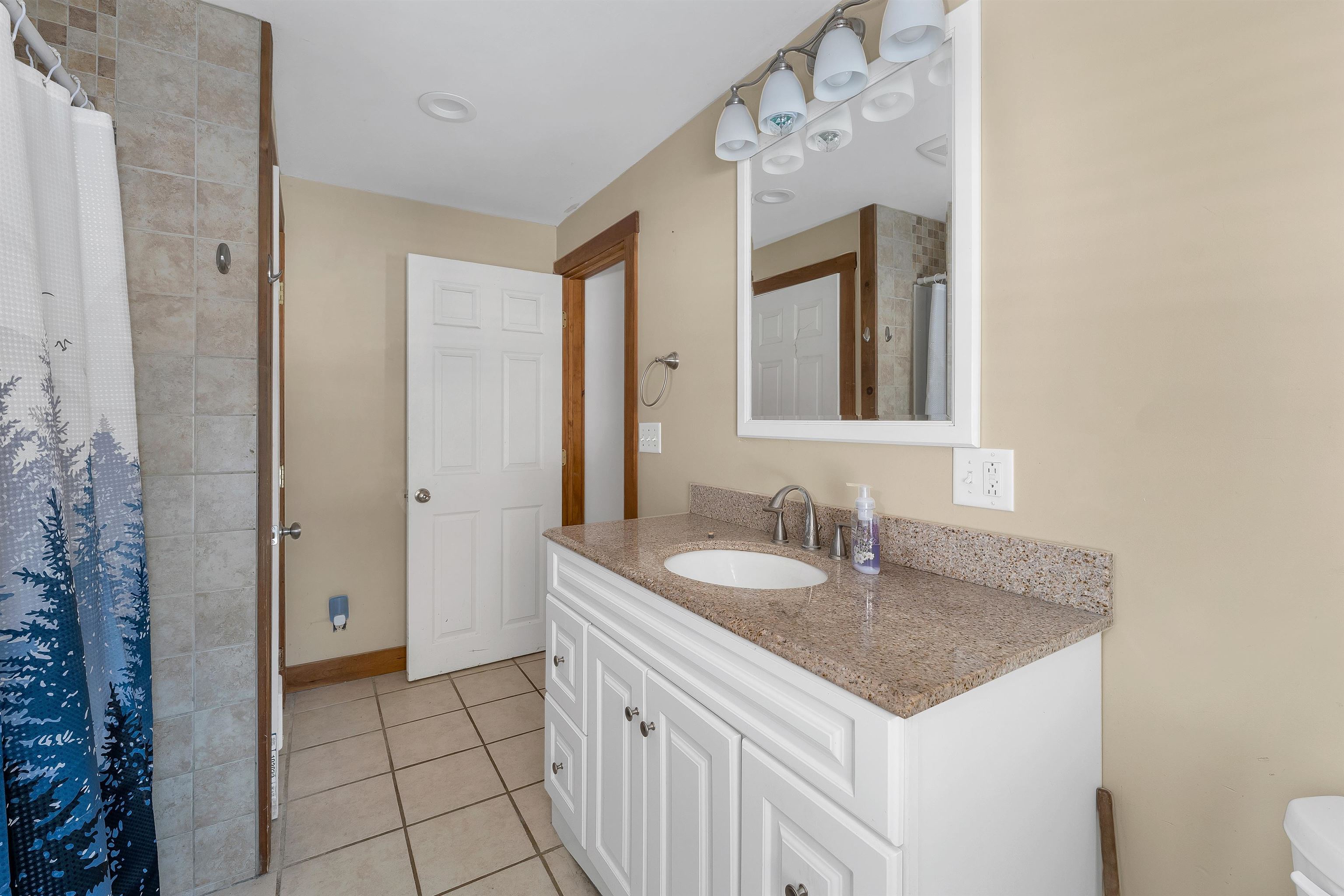 269 Tamworth Road Tamworth, NH 03886 - Photo 13 of 37