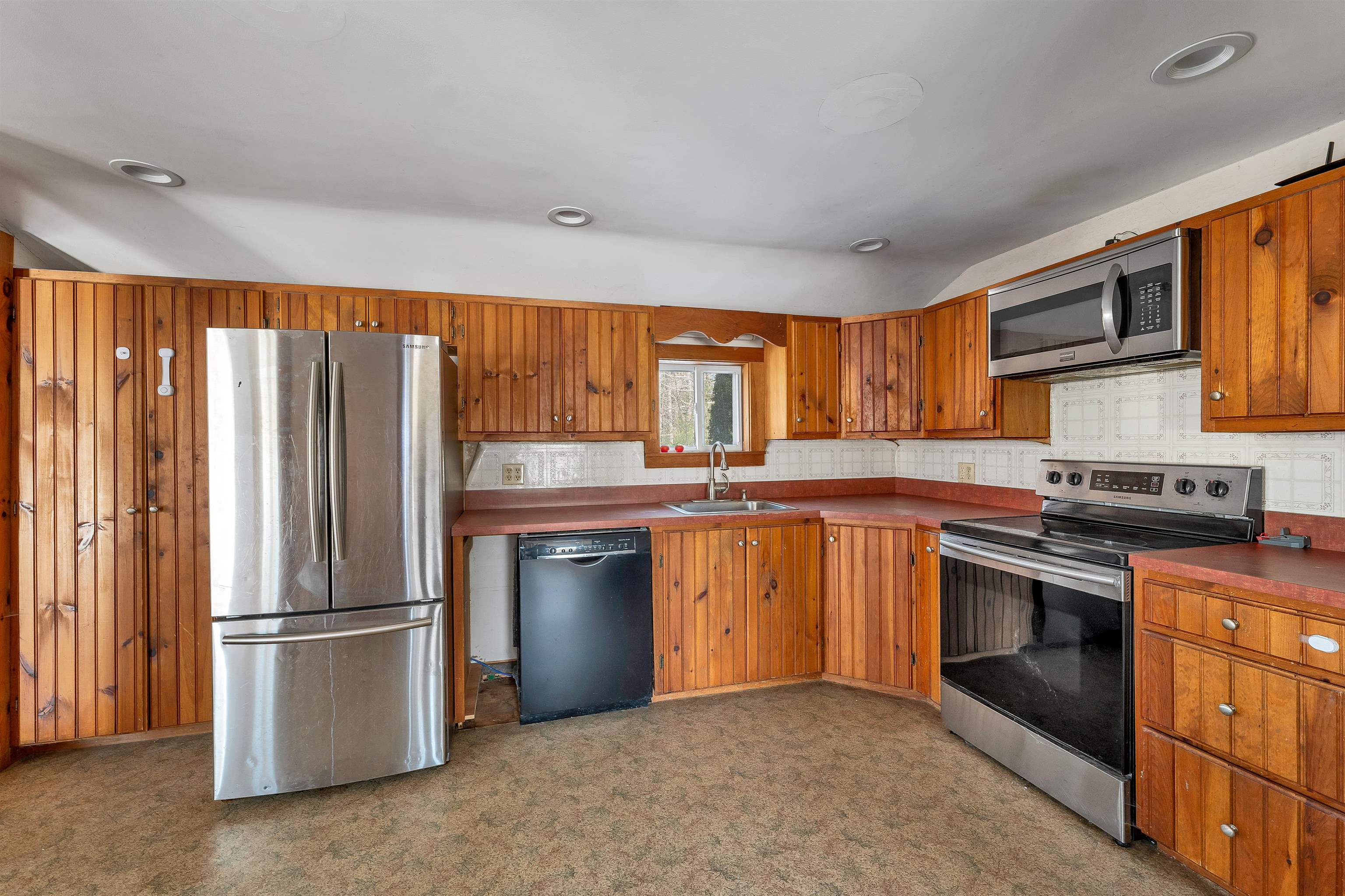 269 Tamworth Road Tamworth, NH 03886 - Photo 8 of 37