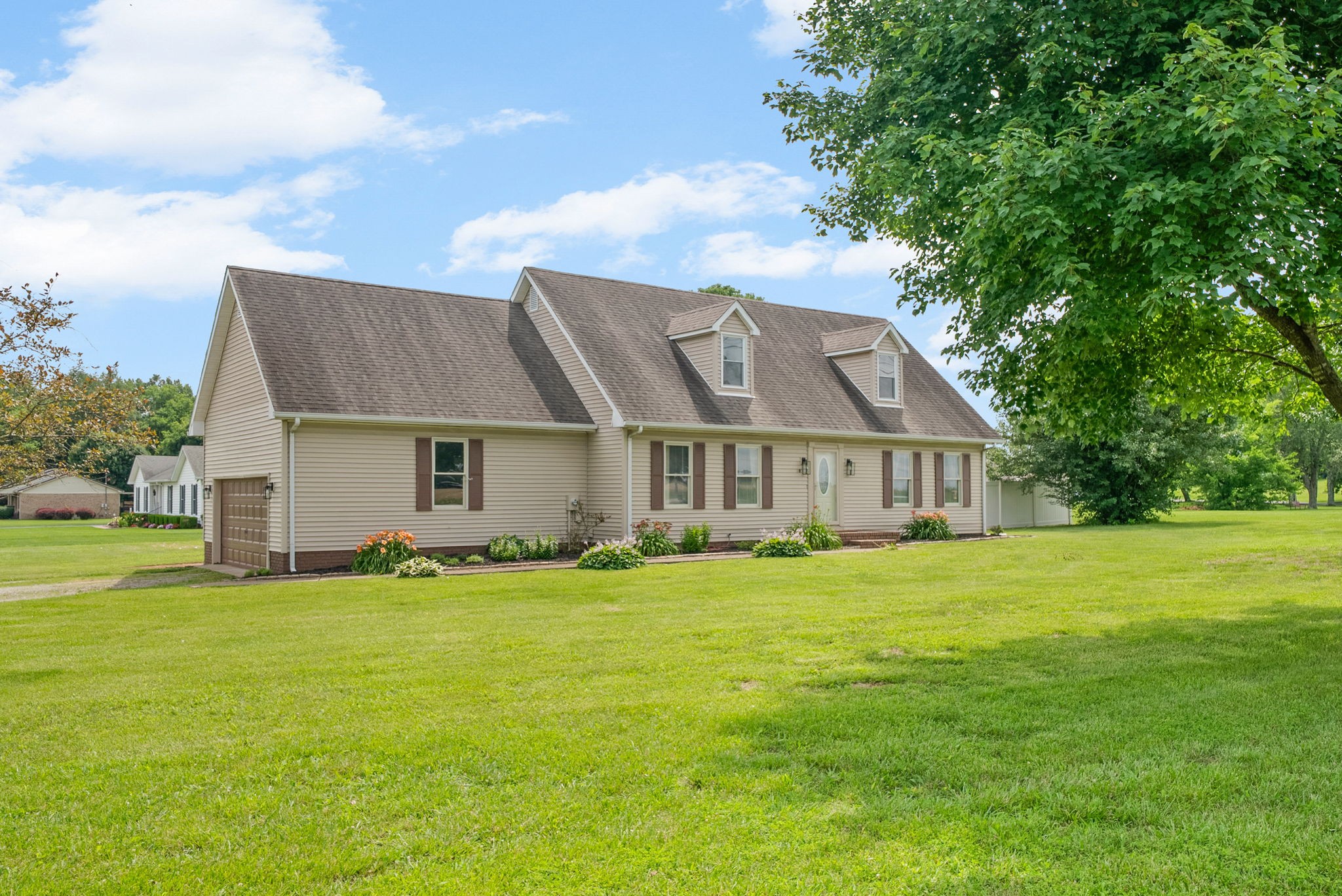 3805 Cadiz Road Hopkinsville, KY 42240 - Photo 3 of 45