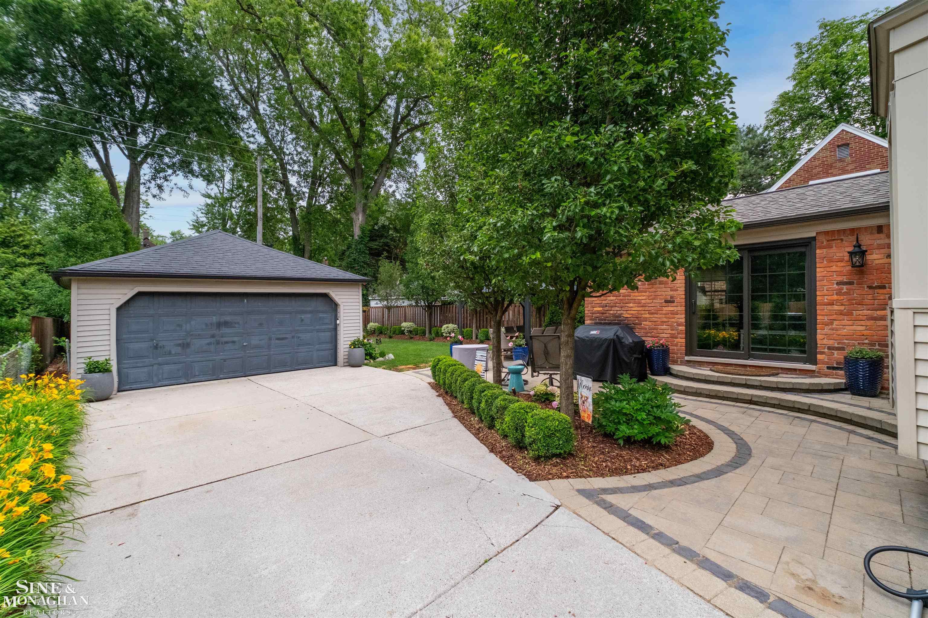 280 Kerby Road Grosse Pointe Farms, MI 48236 - Photo 47 of 63
