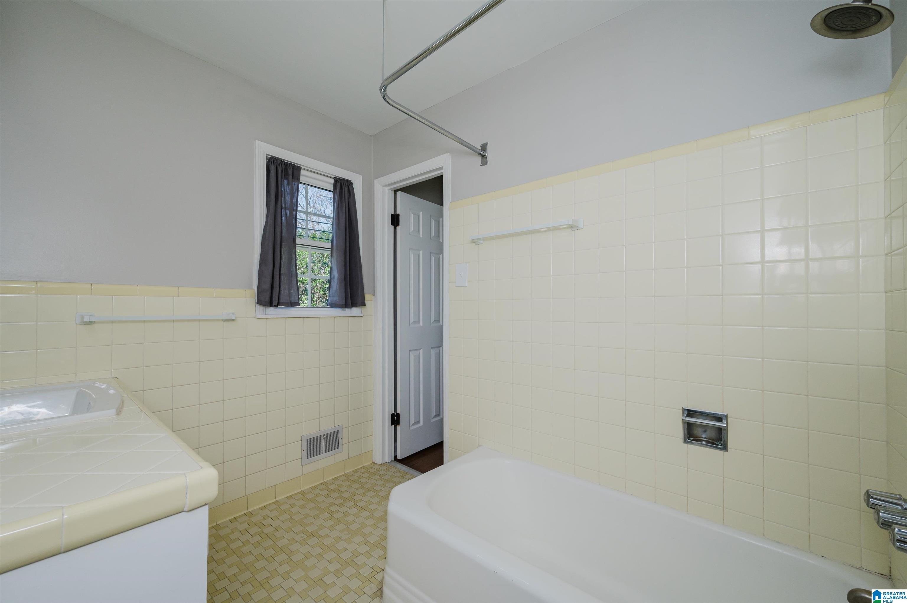 1906 Laurel Road, Unit C1 Birmingham, AL 35216 - Photo 22 of 33