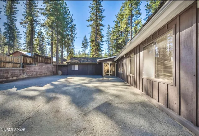 a view of outdoor space yard and porch