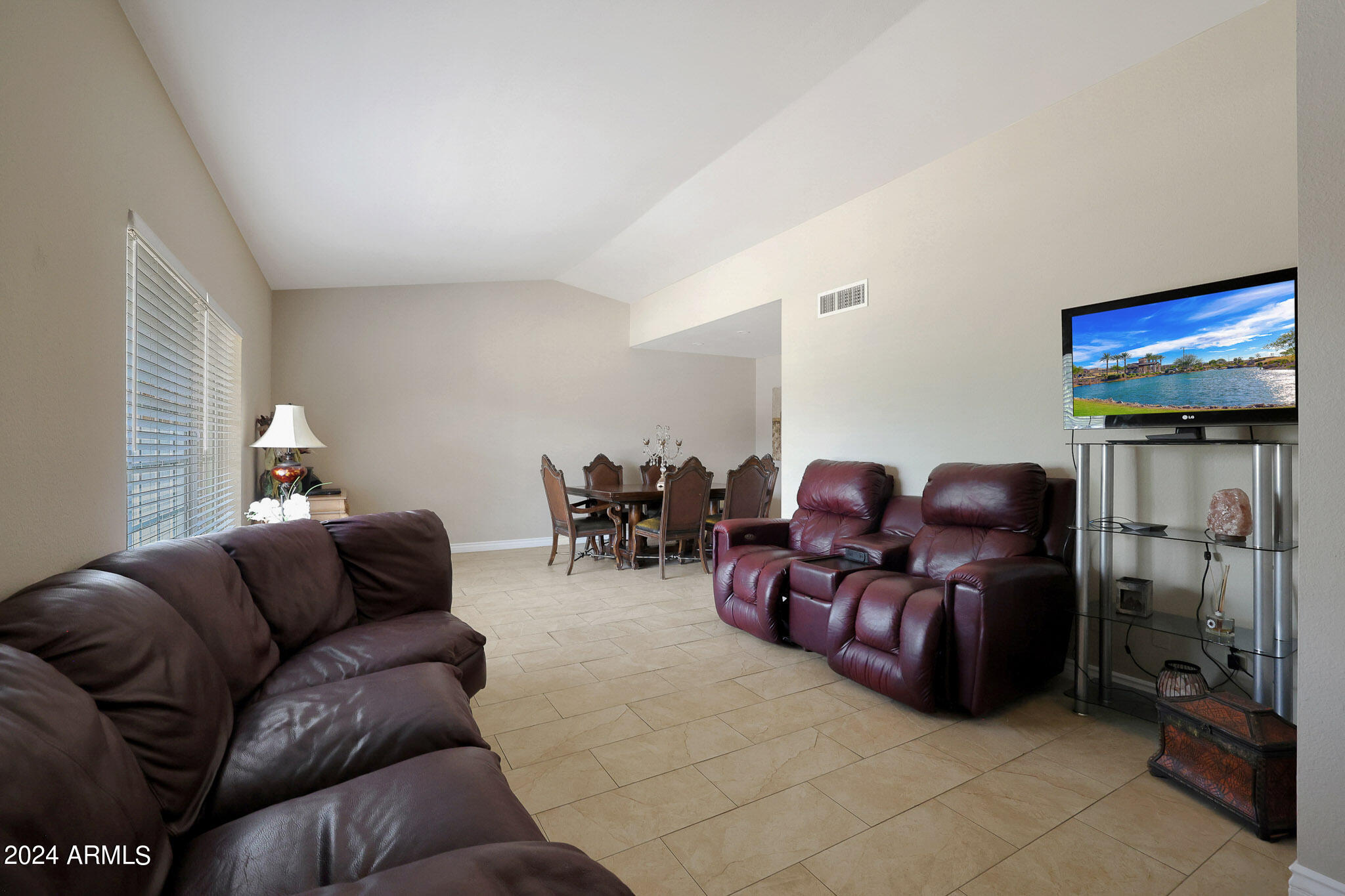 2408 West Redfield Road Phoenix, AZ 85023 - Photo 5 of 51 B (4)