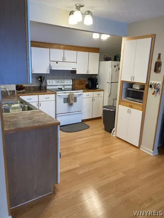 $199,999 | 2-7 High Gate Trail, Perinton, NY 14450