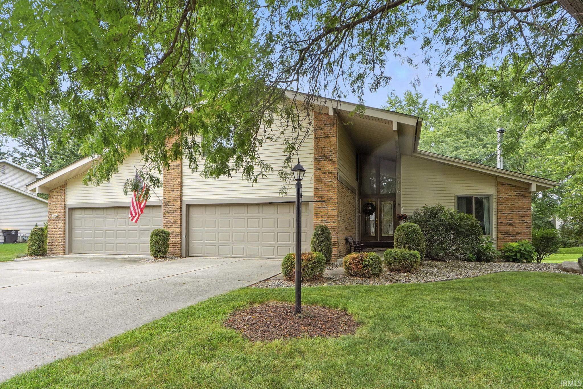 1716 Traders Crossing Fort Wayne, IN 46845 - Photo 32 of 36