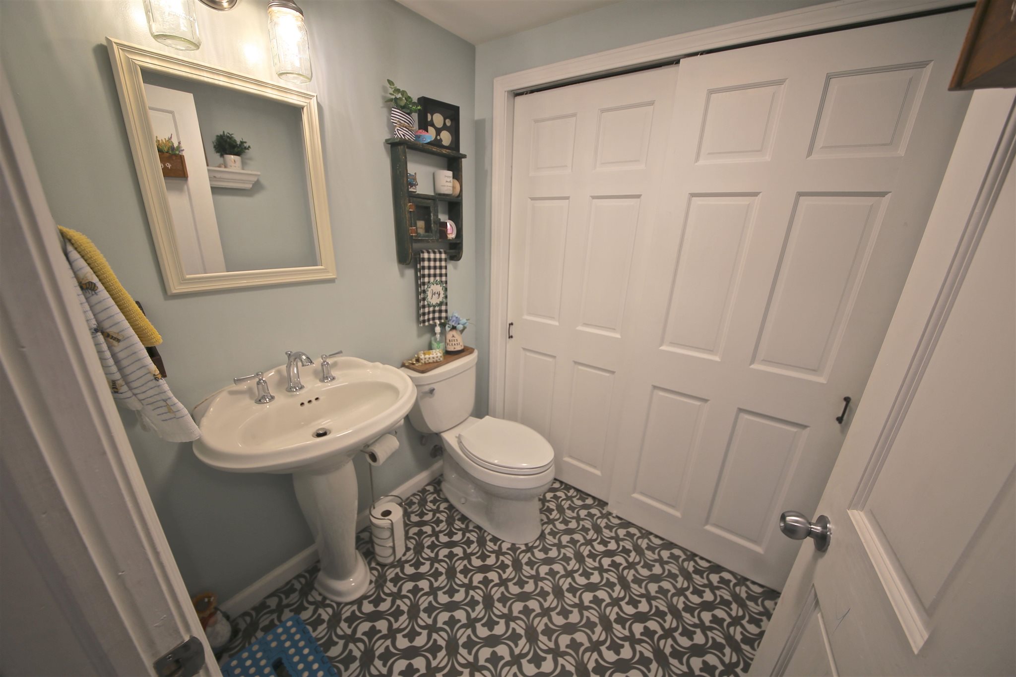 8635 Rockport Road Bloomington, IN 47403 - Photo 17 of 35