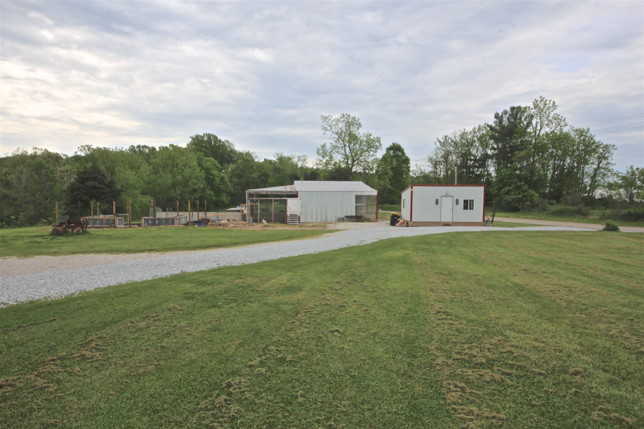 8635 Rockport Road Bloomington, IN 47403 - Photo 27 of 35