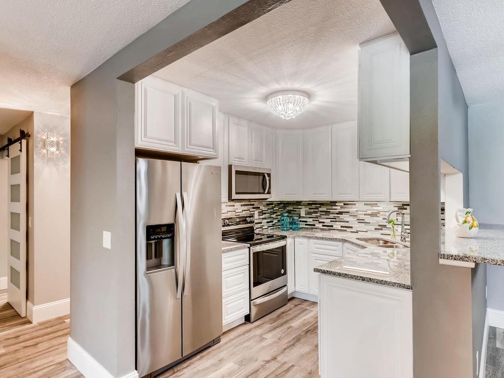10401 Cedar Lake Road, Unit 417 Minnetonka, MN 55305 - Photo 6 of 22