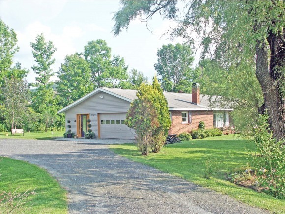 407 Sierra Lavin Road Barre Town, VT 05641 - Photo 2 of 6