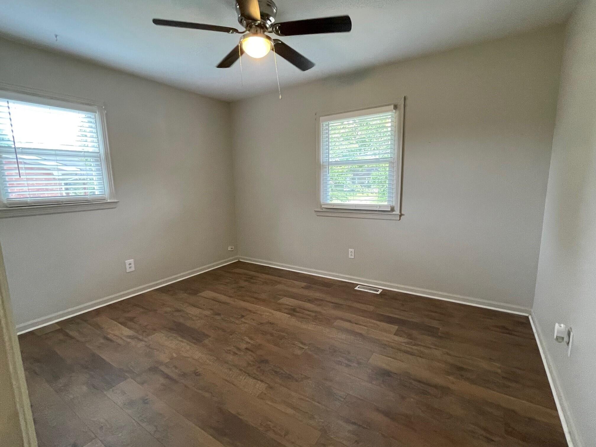 620 Kingston Road Lexington, KY 40505 - Photo 15 of 28 front bedroom