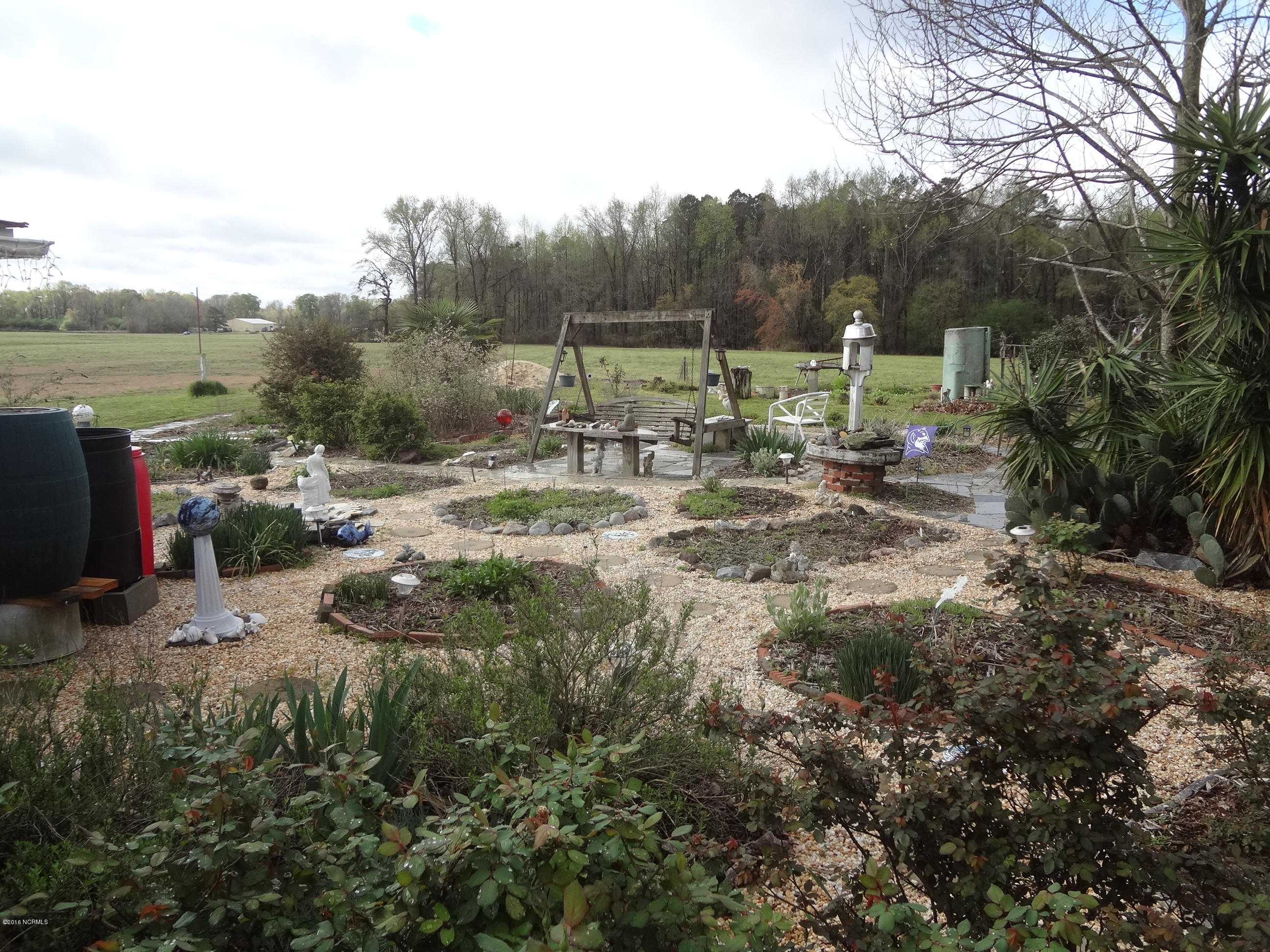 5726 Reedy Branch Road Winterville, NC 28590 - Photo 39 of 89 Flower Garden