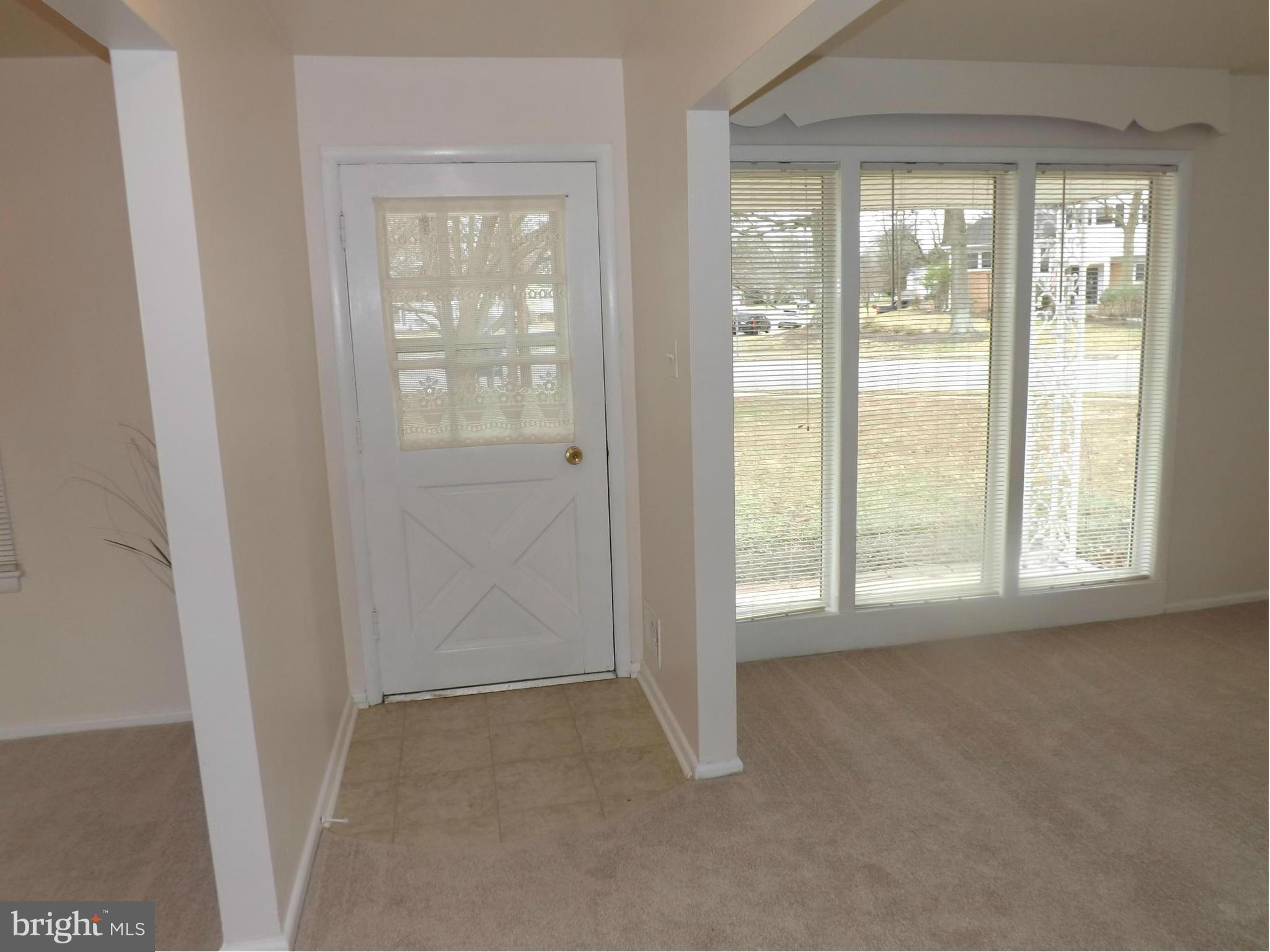 8418 Wagon Wheel Road Alexandria, VA 22309 - Photo 3 of 30 Front entryway