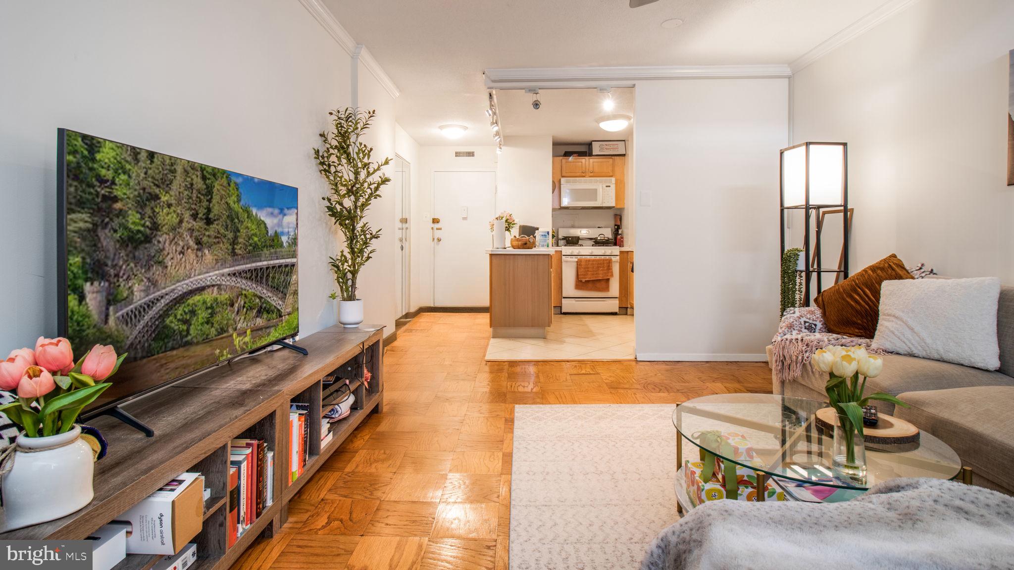 2030 North Adams St Unit 1109  