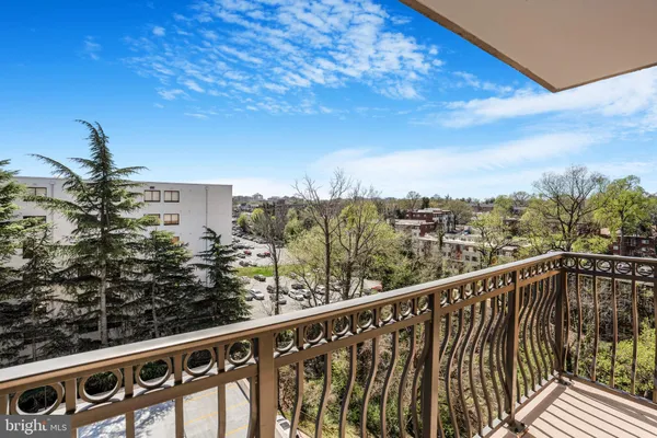 $239,999 | 2030 North Adams Street, Unit 1109, Arlington, VA 22201