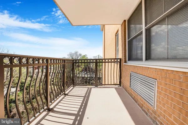 $239,999 | 2030 North Adams Street, Unit 1109, Arlington, VA 22201