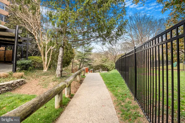 $239,999 | 2030 North Adams Street, Unit 1109, Arlington, VA 22201