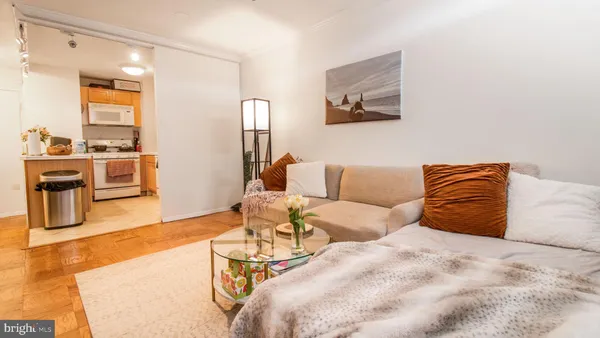 $239,999 | 2030 North Adams Street, Unit 1109, Arlington, VA 22201