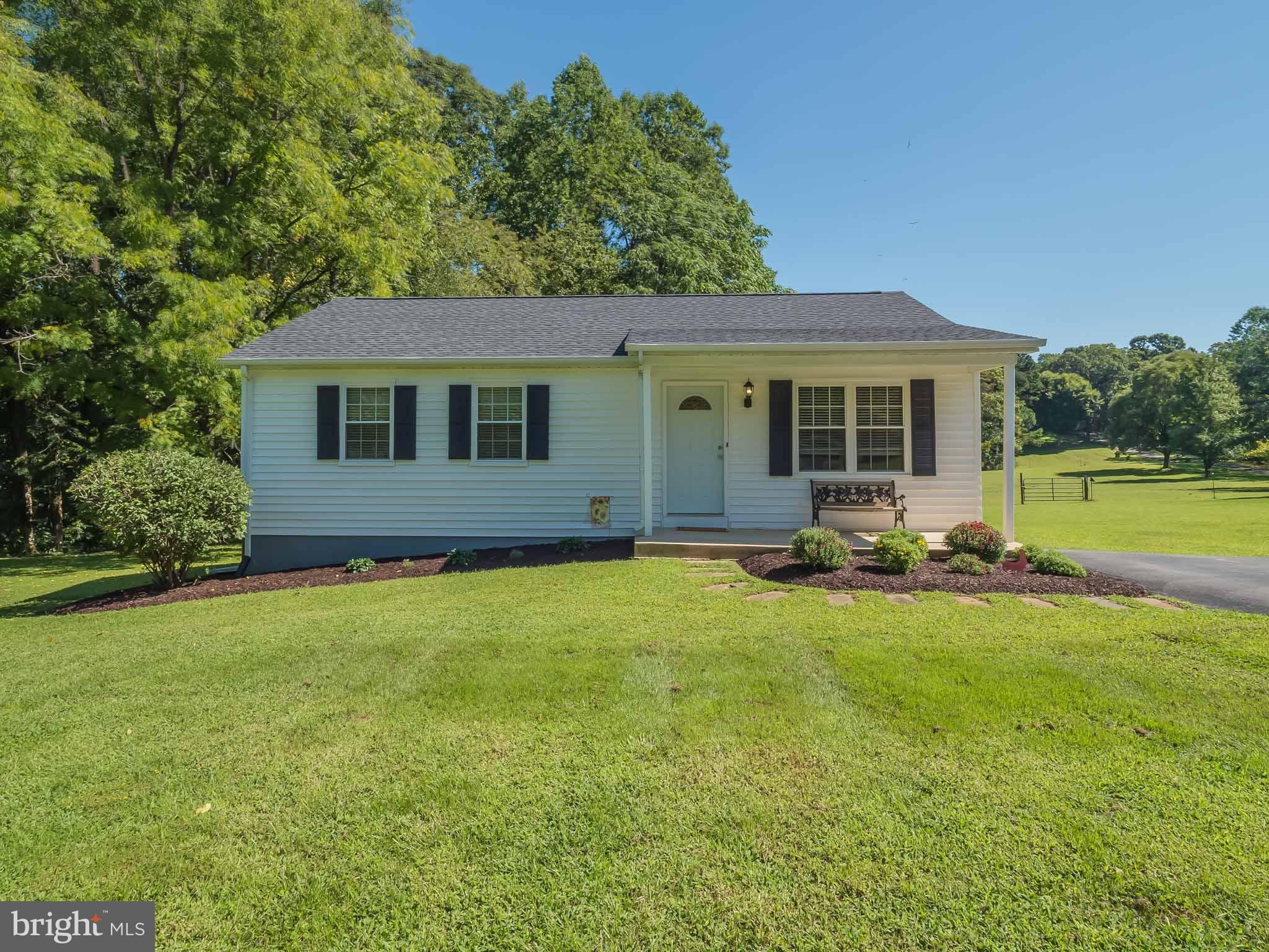 2 Level Rambler on 3.21 acres