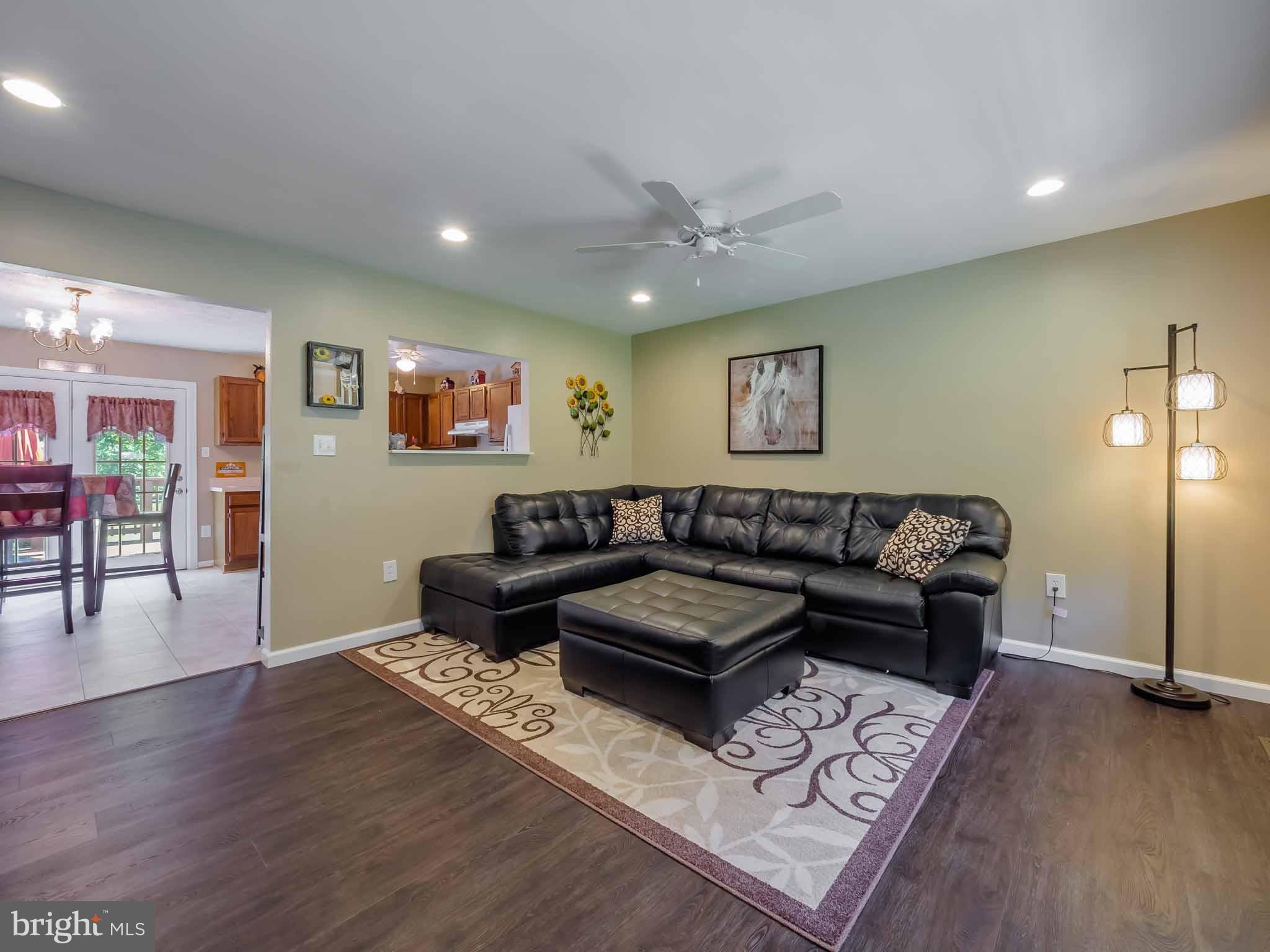 17364 Teagues Point Road Hughesville, MD 20637 - Photo 11 of 30 View from living room into the eat-in kitchen