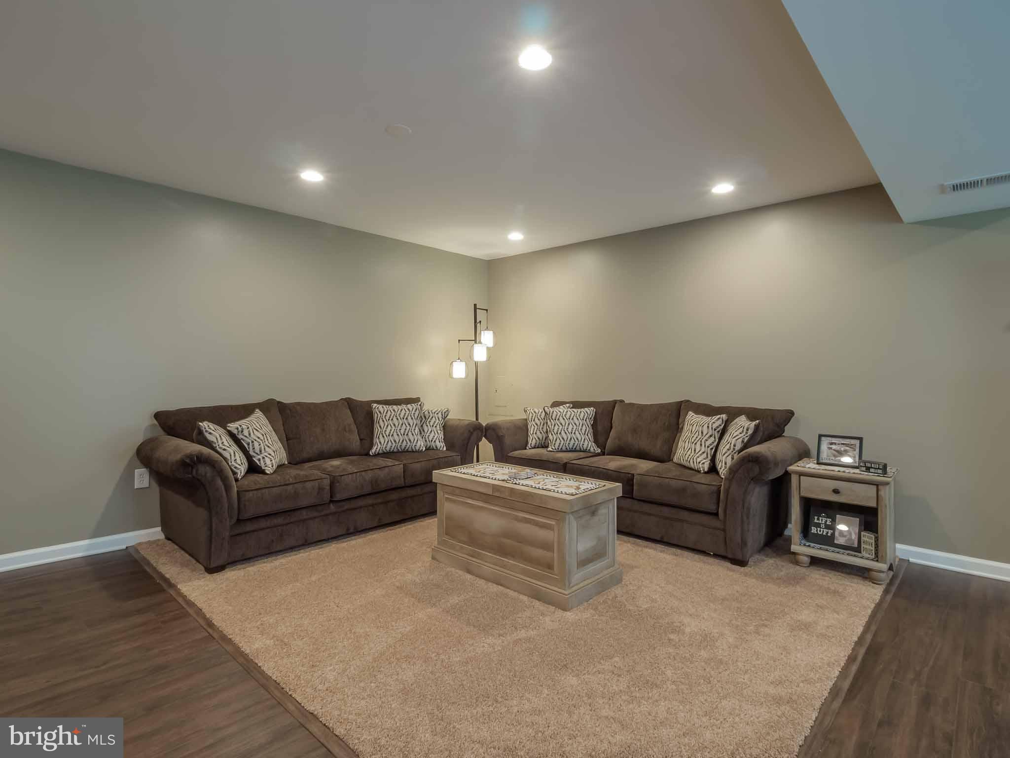 17364 Teagues Point Road Hughesville, MD 20637 - Photo 22 of 30 Family Room has recessed lighting