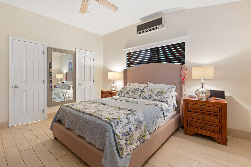 1405 Northeast 4th Avenue Boca Raton, FL 33432 - Photo 13 of 31 014-1405NE4thAve-BocaRaton-FL-small
