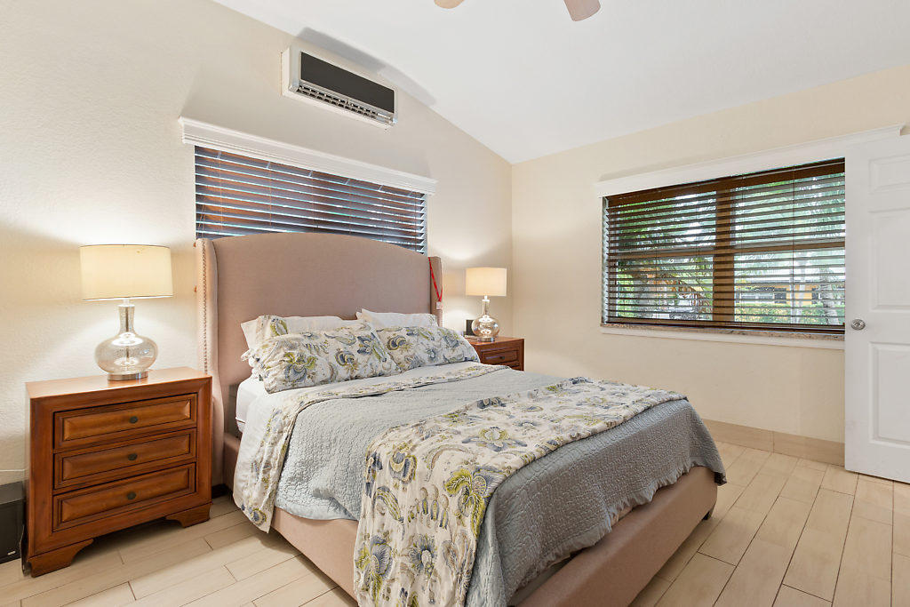 1405 Northeast 4th Avenue Boca Raton, FL 33432 - Photo 14 of 31 015-1405NE4thAve-BocaRaton-FL-small