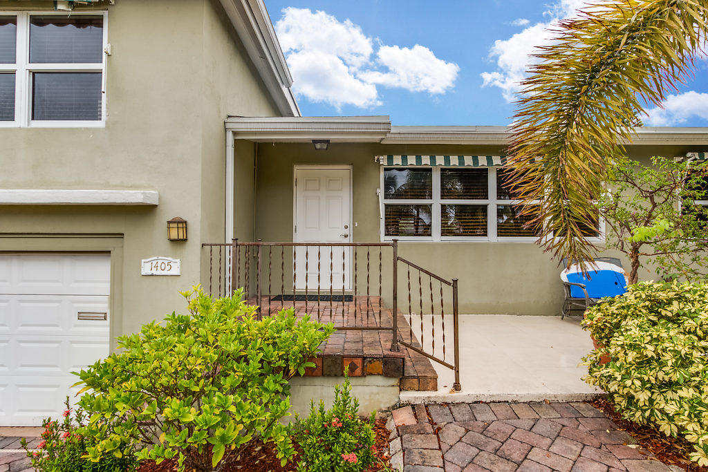 1405 Northeast 4th Avenue Boca Raton, FL 33432 - Photo 4 of 31 004-1405NE4thAve-BocaRaton-FL-small