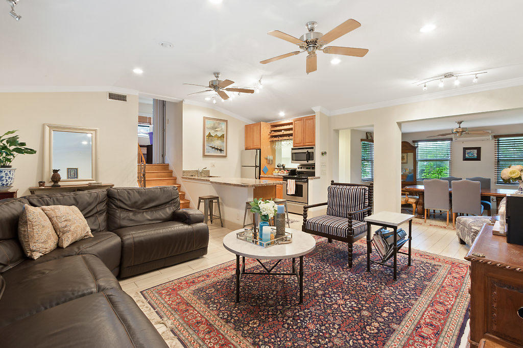 1405 Northeast 4th Avenue Boca Raton, FL 33432 - Photo 7 of 31 006-1405NE4thAve-BocaRaton-FL-small