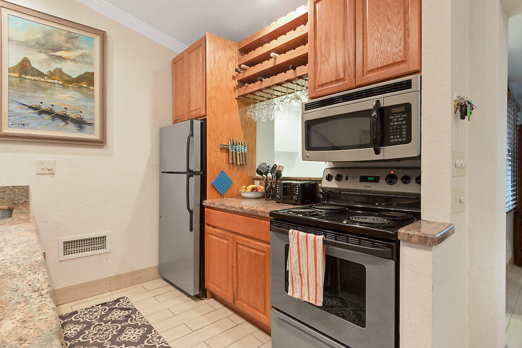 1405 Northeast 4th Avenue Boca Raton, FL 33432 - Photo 10 of 31 010-1405NE4thAve-BocaRaton-FL-small