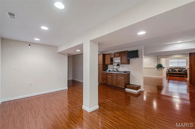 $254,900 | 144 Carytown Lane, Florissant, MO 63034