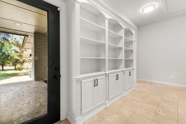 $899,000 | 132 Mockingbird Lane, Livingston, TX 77351