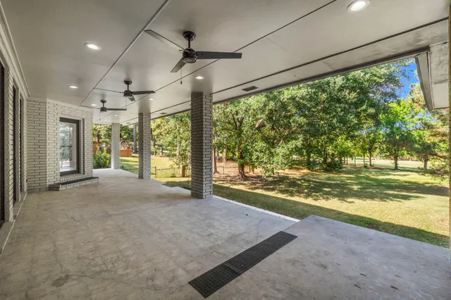 $899,000 | 132 Mockingbird Lane, Livingston, TX 77351