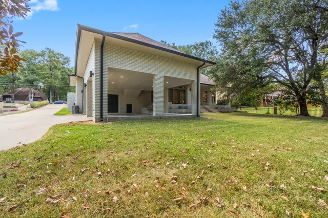 $899,000 | 132 Mockingbird Lane, Livingston, TX 77351