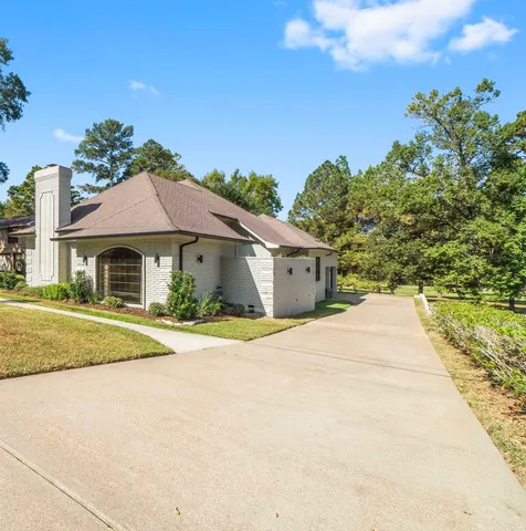 $899,000 | 132 Mockingbird Lane, Livingston, TX 77351