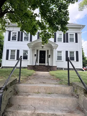 $3,300 | 715 Cambridge Street, Unit 1, Boston, MA 02135