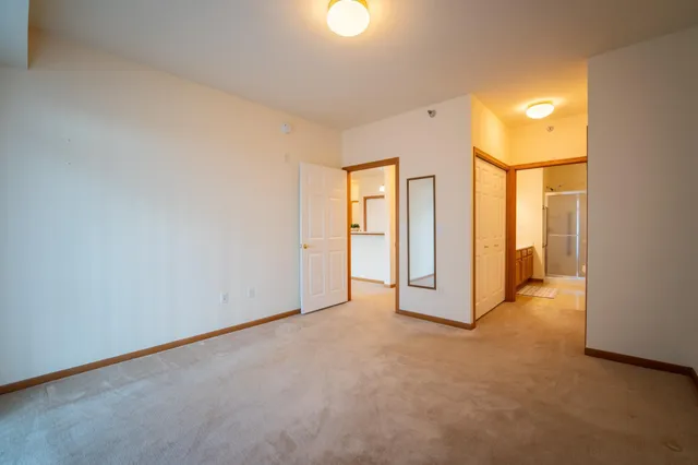 $200,000 | 8200 West 33rd Street, Unit 208, St. Louis Park, MN 55426