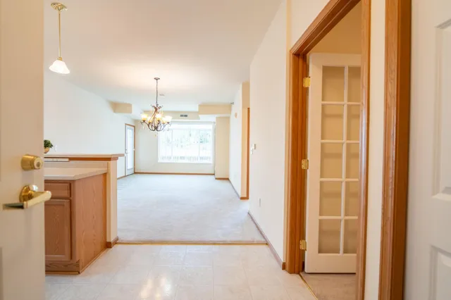 $200,000 | 8200 West 33rd Street, Unit 208, St. Louis Park, MN 55426