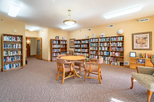 $200,000 | 8200 West 33rd Street, Unit 208, St. Louis Park, MN 55426