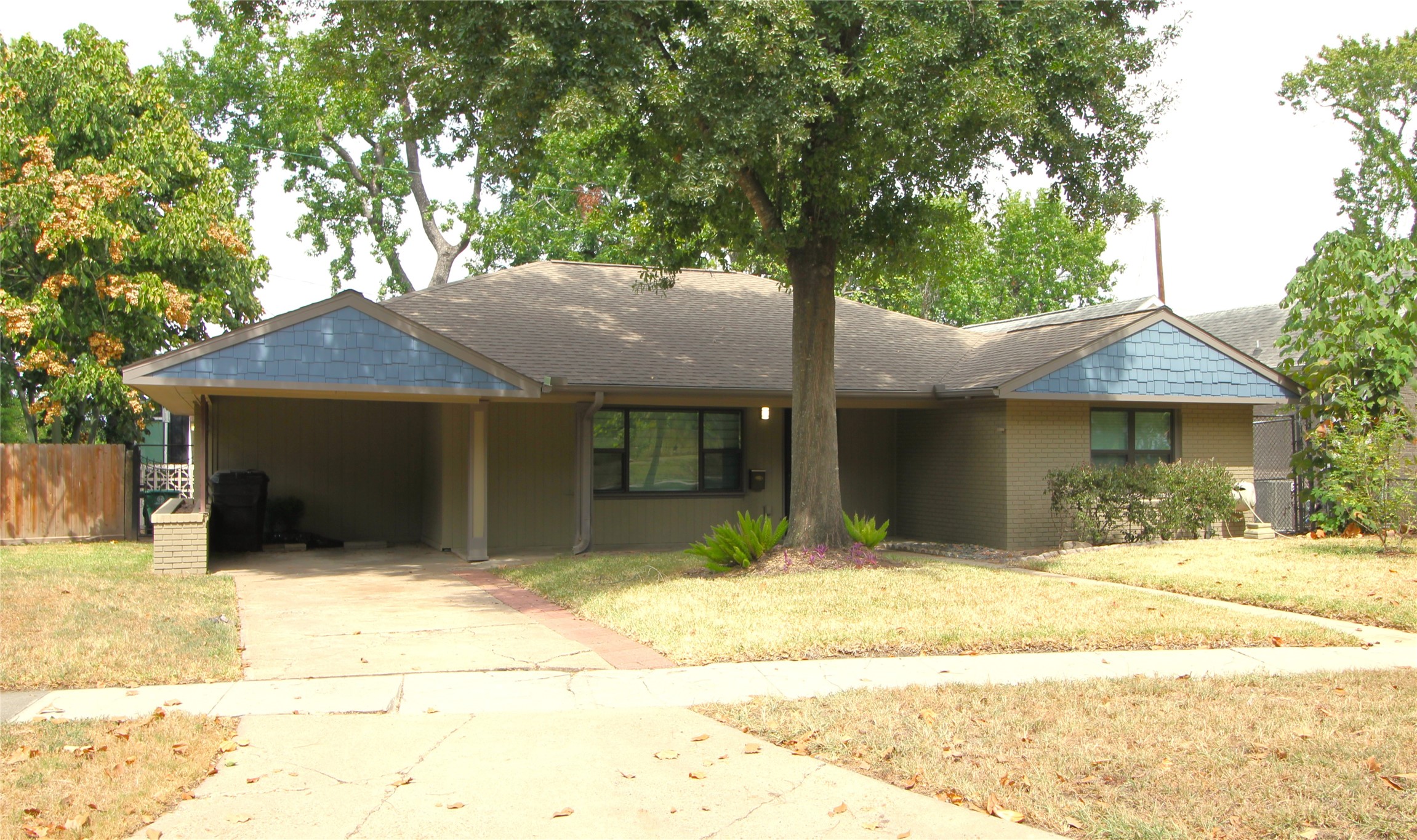 6729 Sylvan Road Houston, TX 77023 - Photo 1 of 27 3 Bedroom - 2 Bath + and Extra Room