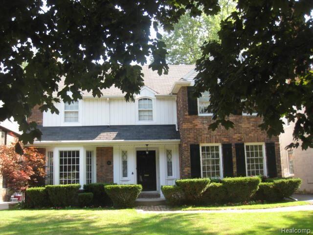 262 Lewiston Road Grosse Pointe, MI 48236 - Photo 1 of 17 Front View