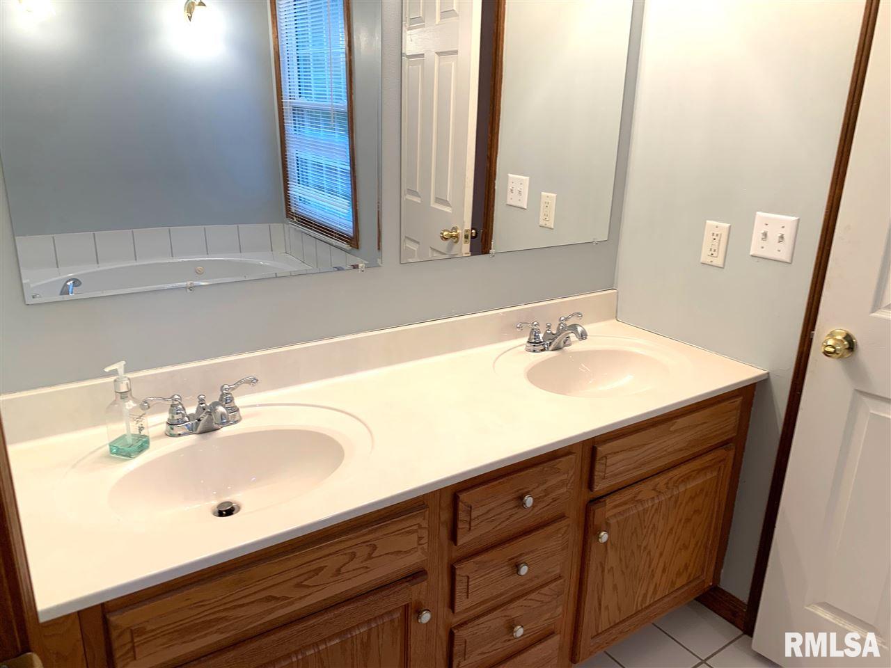 7 Bent Creek Road Sherman, IL 62684 - Photo 22 of 36 Gallery Image 22
