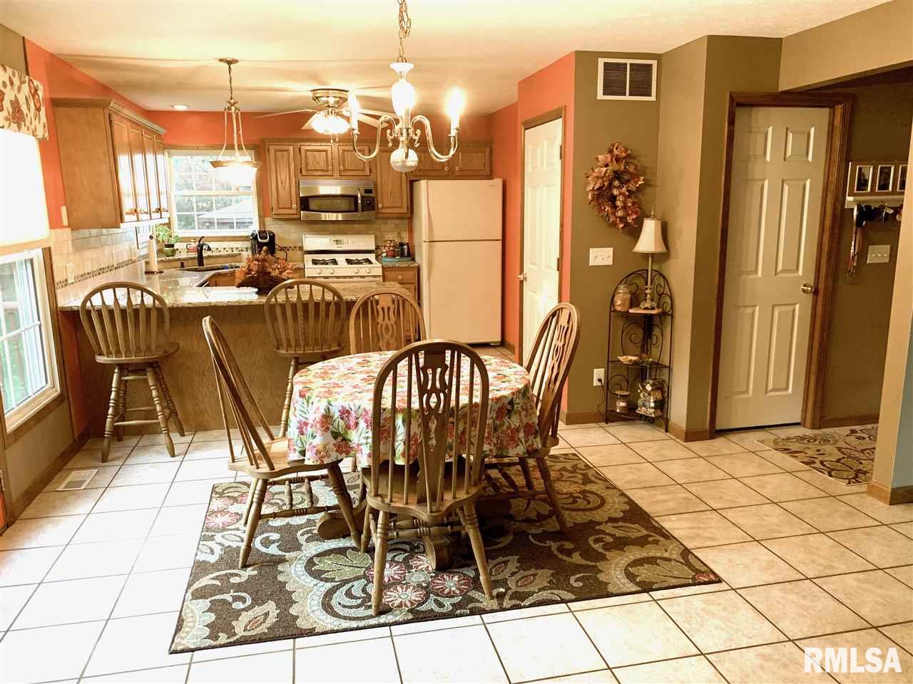 7 Bent Creek Road Sherman, IL 62684 - Photo 10 of 36 Gallery Image 10