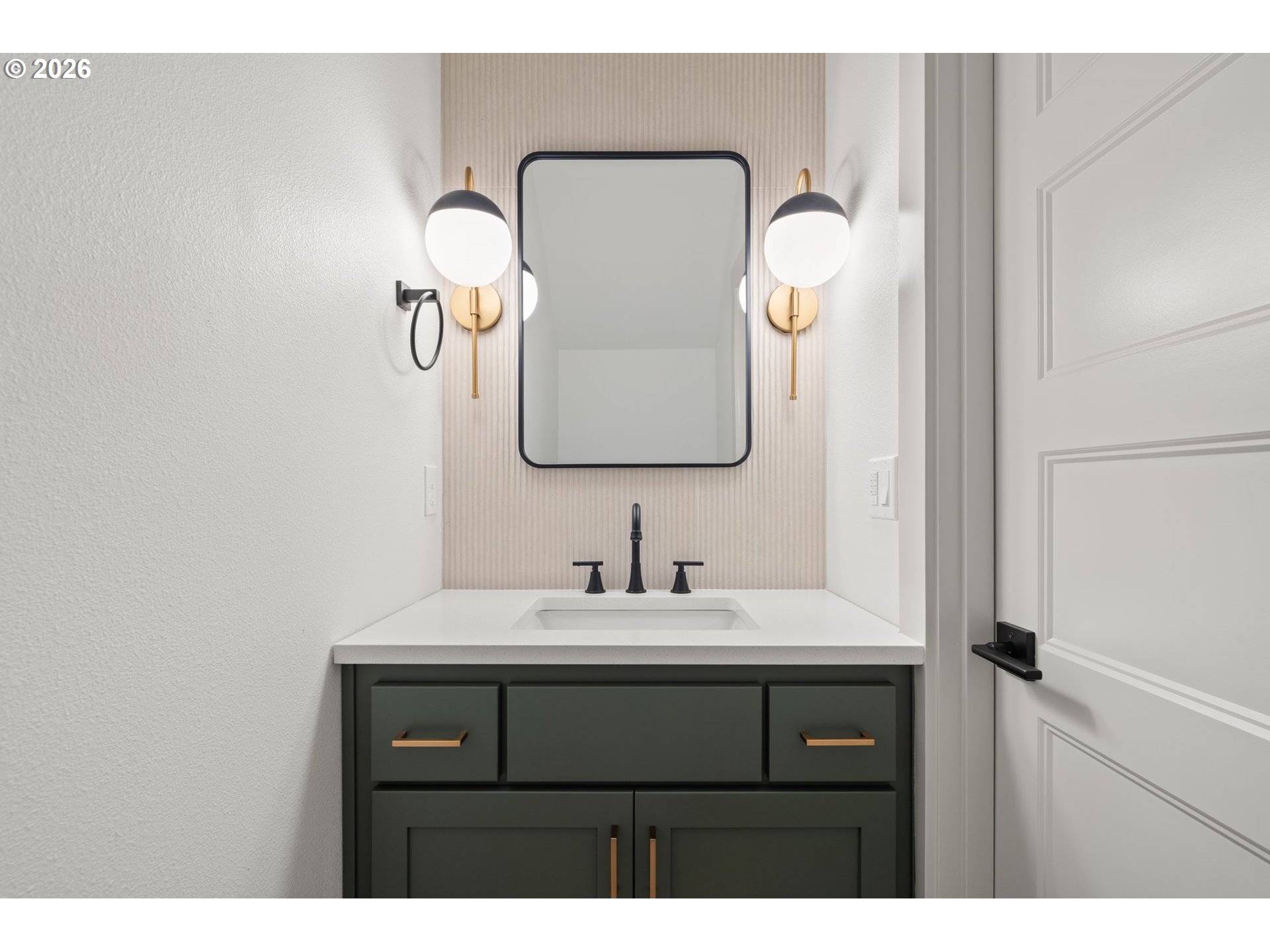 6909 Northeast Multnomah Street, Unit B Portland, OR 97213 - Photo 26 of 41