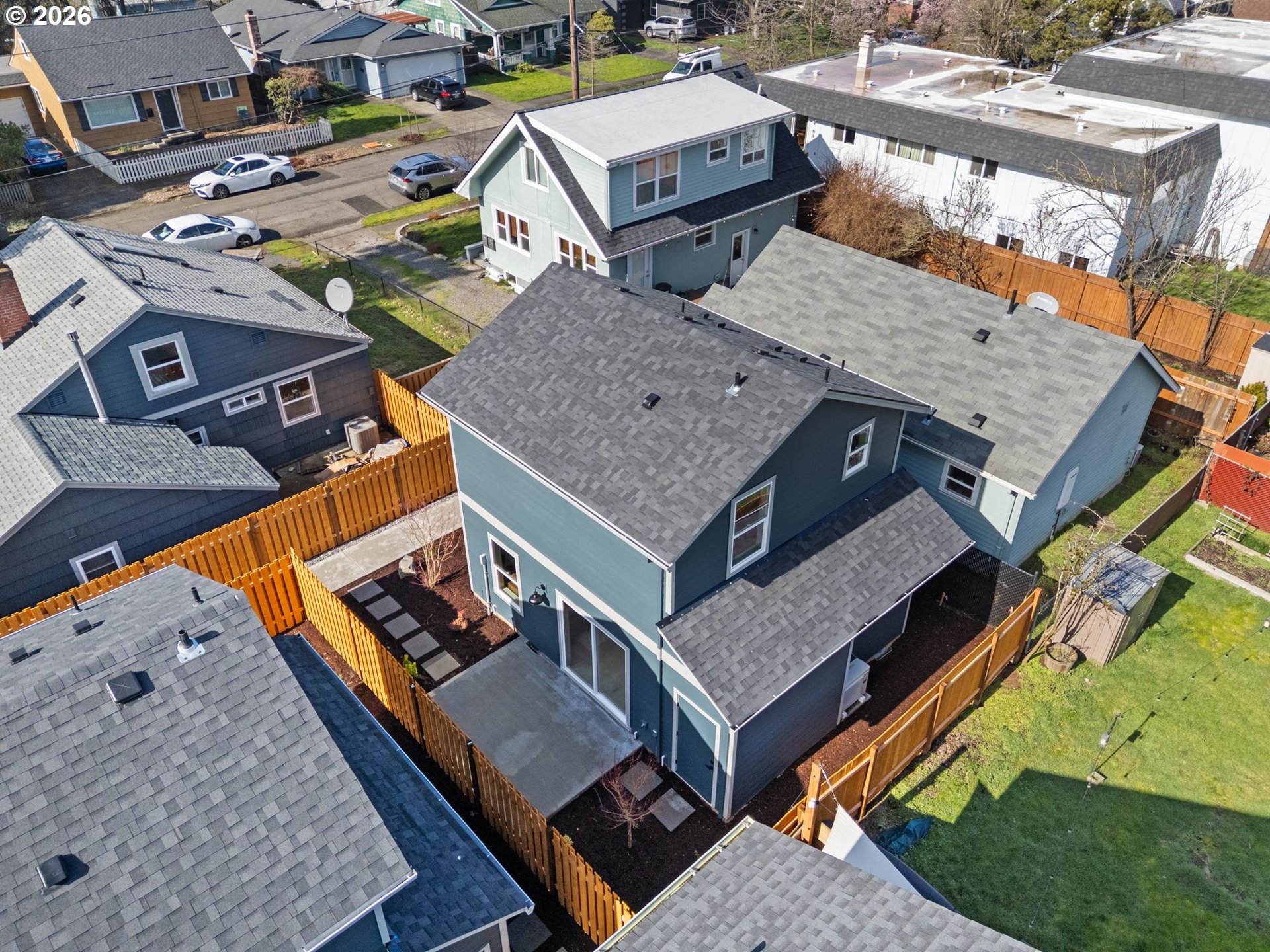 6909 Northeast Multnomah Street, Unit B Portland, OR 97213 - Photo 4 of 41