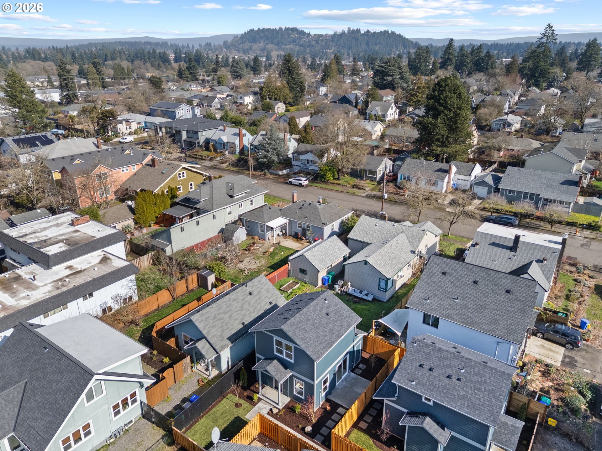 6909 Northeast Multnomah Street, Unit B Portland, OR 97213 - Photo 5 of 41