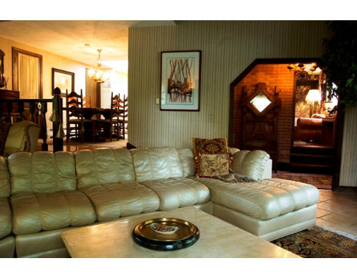 14 Gabriel Road Sharon, MA 02067 - Photo 3 of 7 Gallery Image 3
