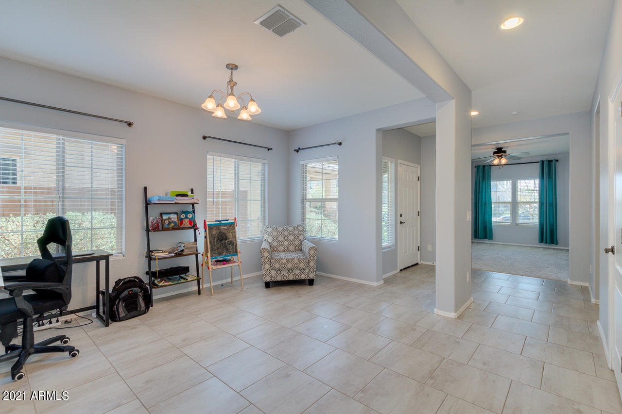 2624 East Mews Road Gilbert, AZ 85298 - Photo 4 of 50 01-Mews